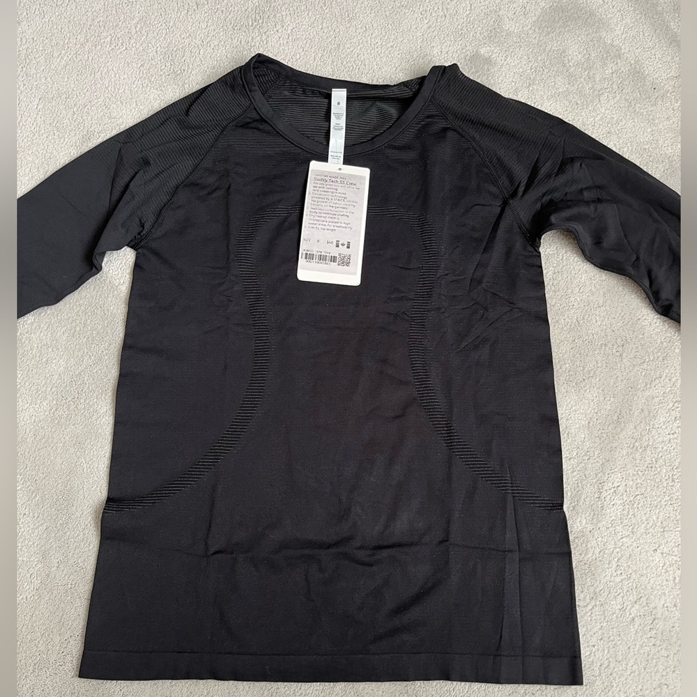 Lululemon Swifty tech crew top